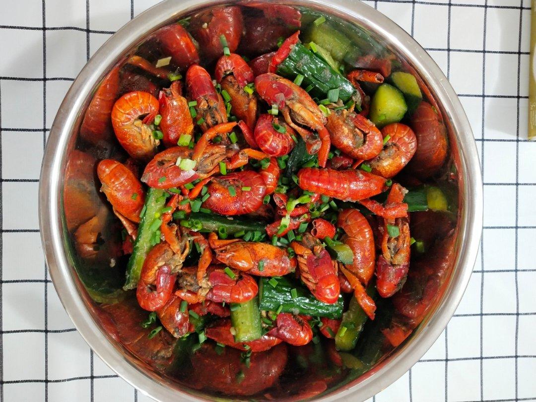 不放火锅底料的麻辣十三香小龙虾（附洗虾去虾线剥虾视频）