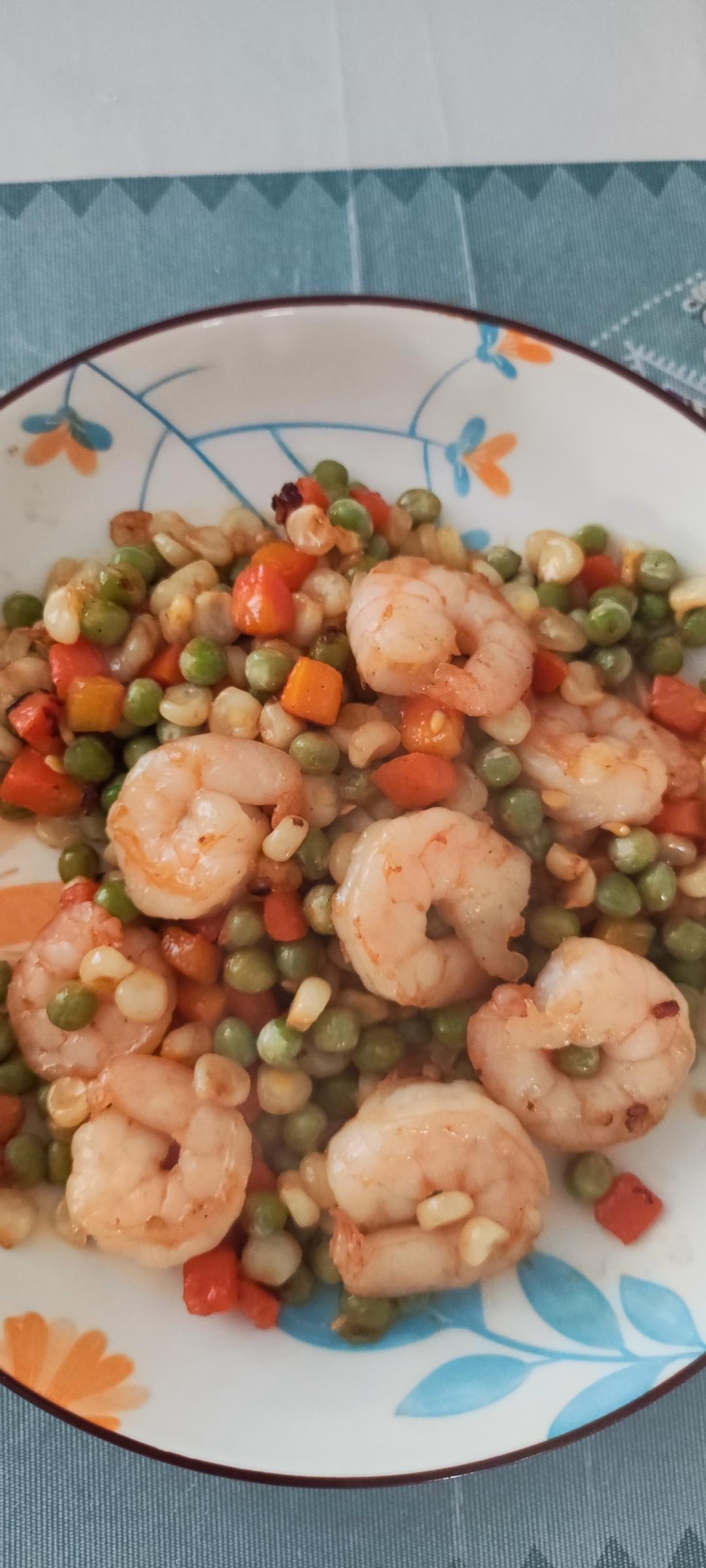 什锦玉米粒虾仁🍤🌽🥕
