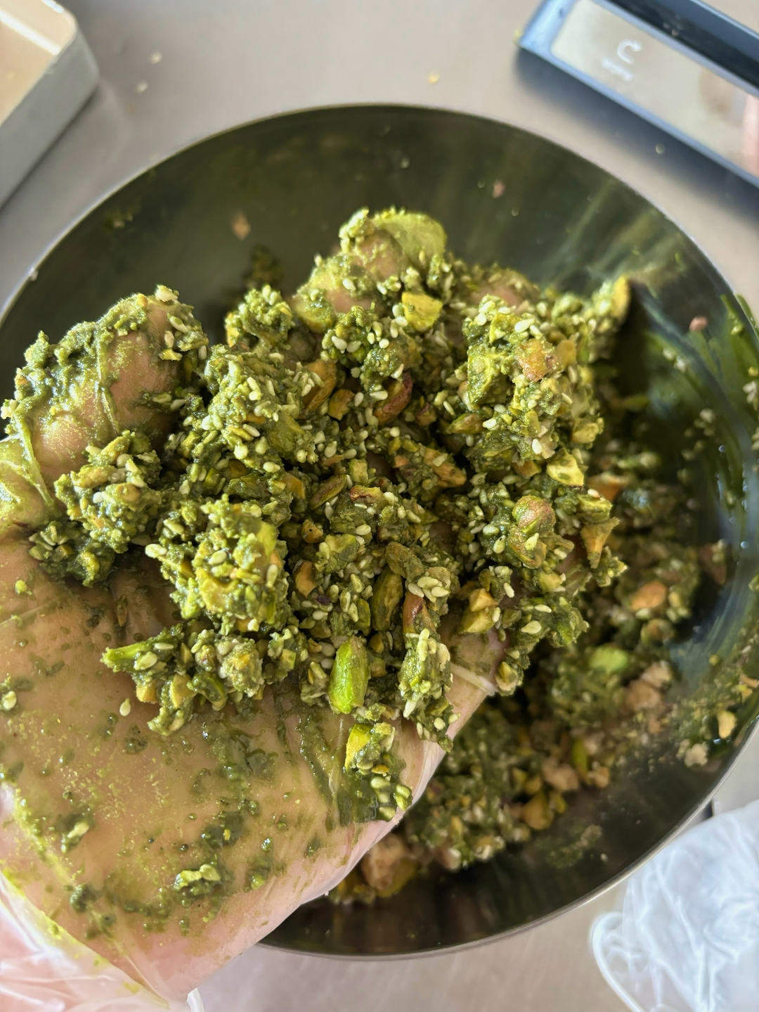 今年爆火的开心果脆皮月饼｜开心果霸霸月饼