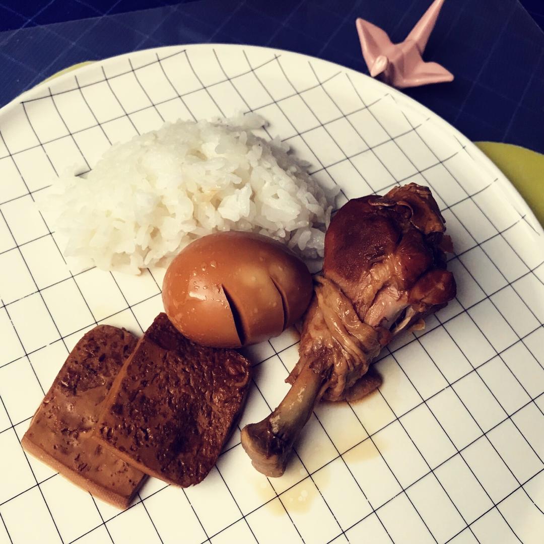 卤鸡腿鸡爪鸡蛋