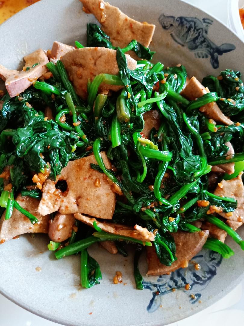 秘制菠菜拌猪肝