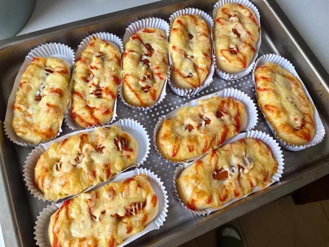 一个面团撑起一家店的台式面包—香肠面包