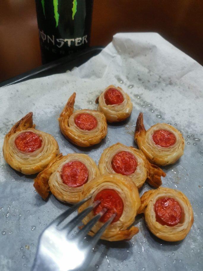 巨酥脆的手抓饼烤肠