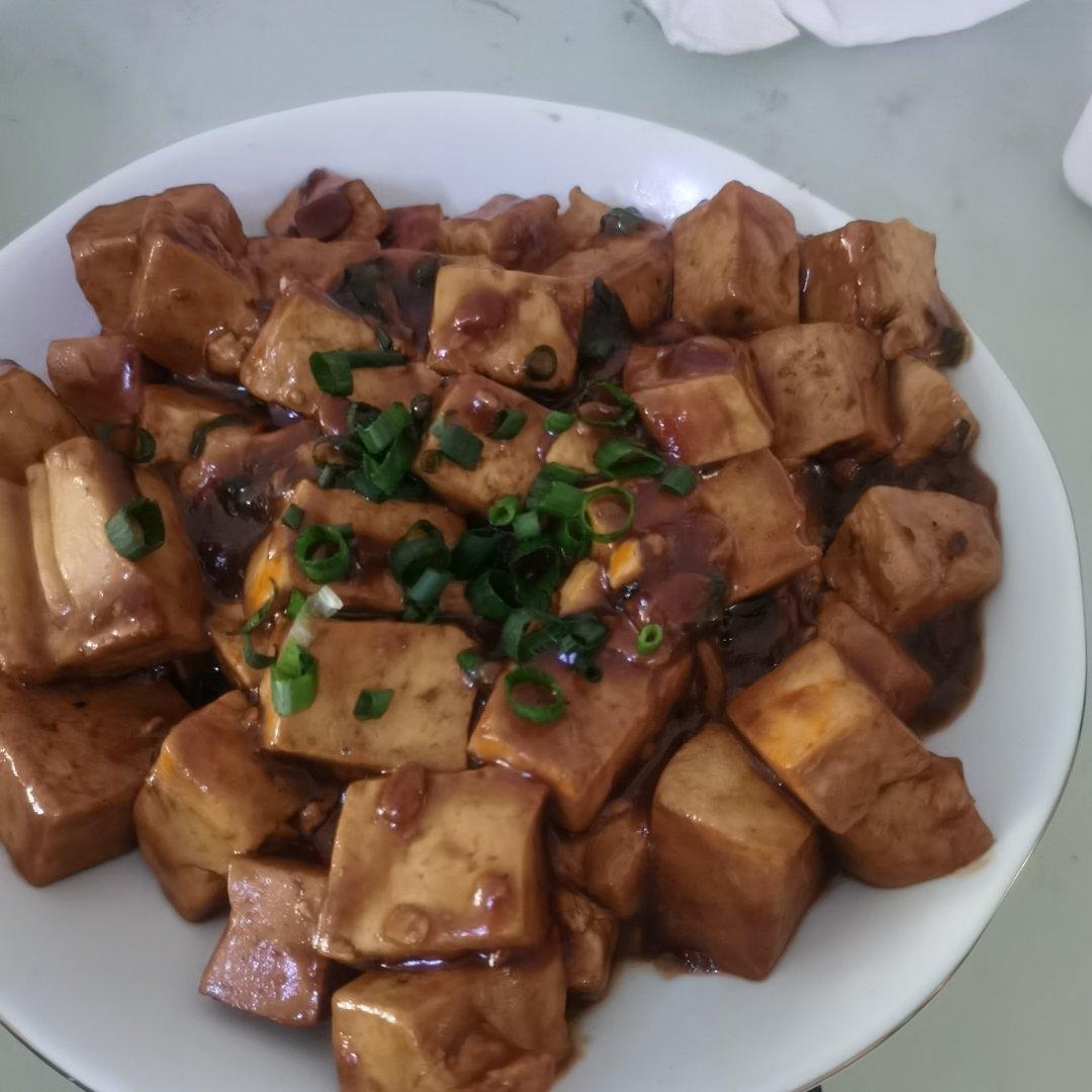 能消灭一锅米饭的红烧豆腐
