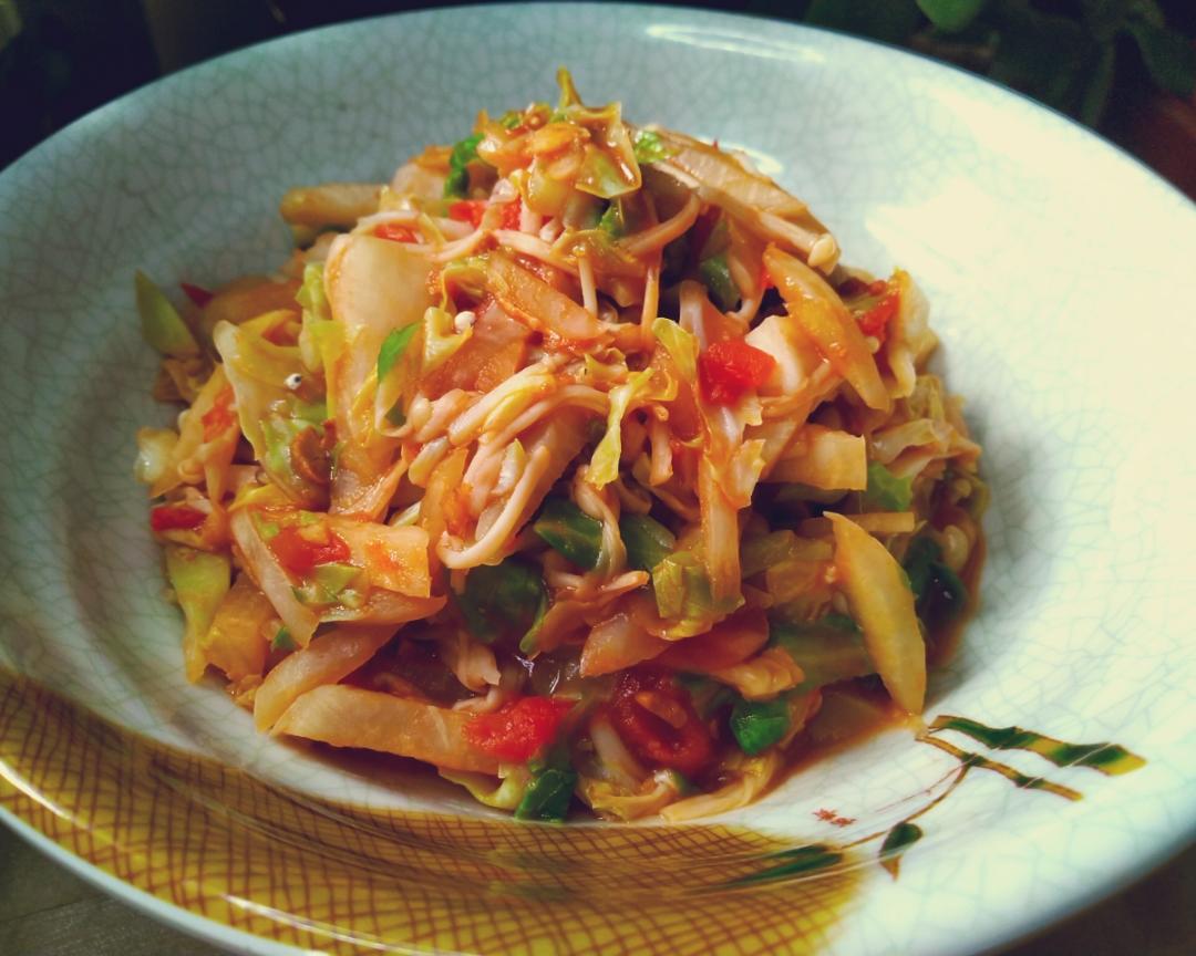 金针菇番茄白萝卜炒圆白菜