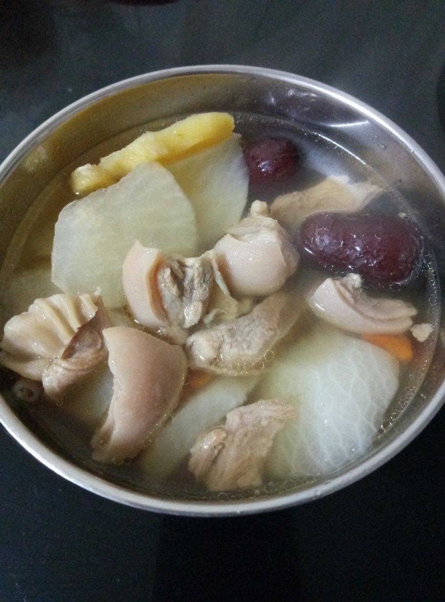 冬日御寒羊肉汤