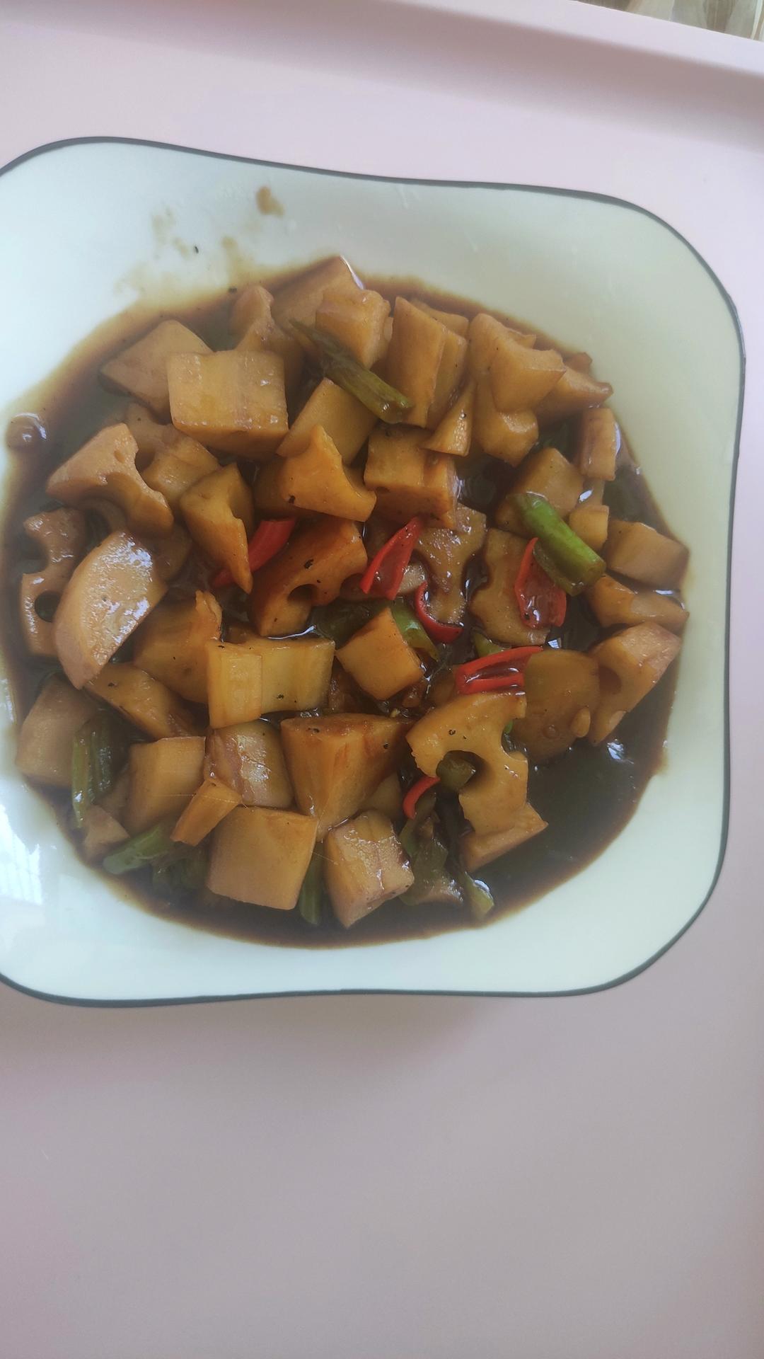 快手家常菜之酸辣藕丁，超级下饭‼