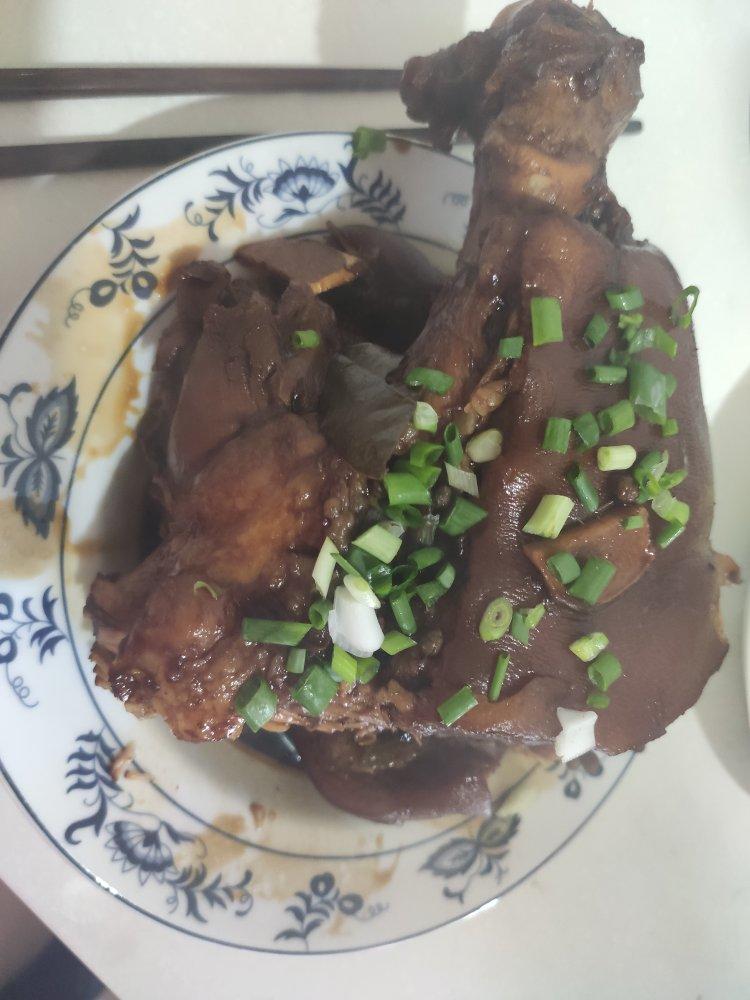 红焖肘子（不放油不炒糖色）