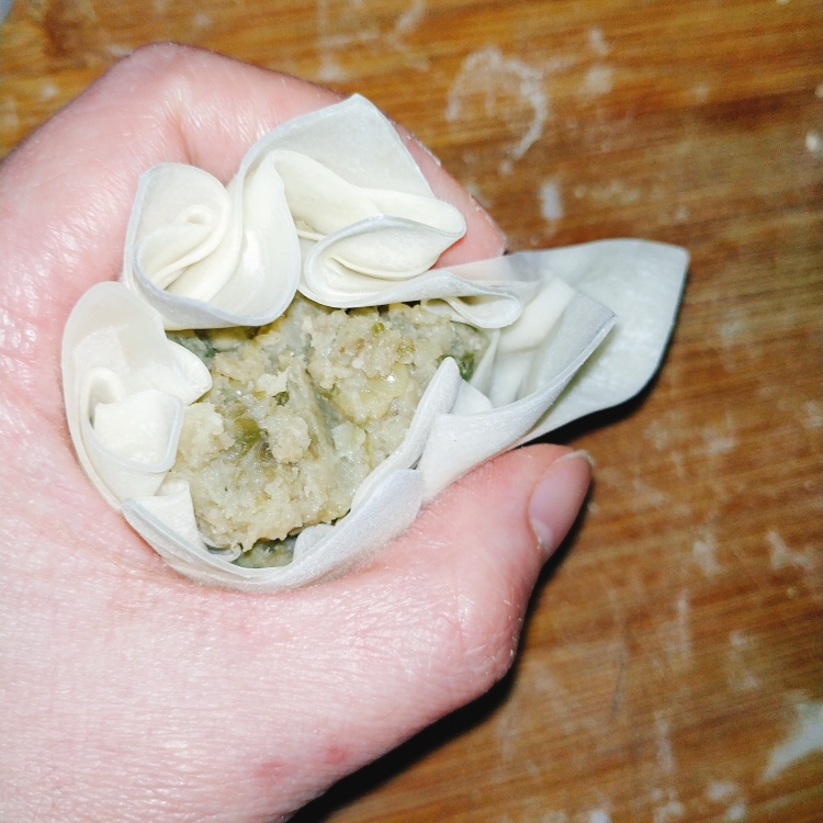 超懒的酥皮绿豆饼（饺子皮版本）的做法 步骤3