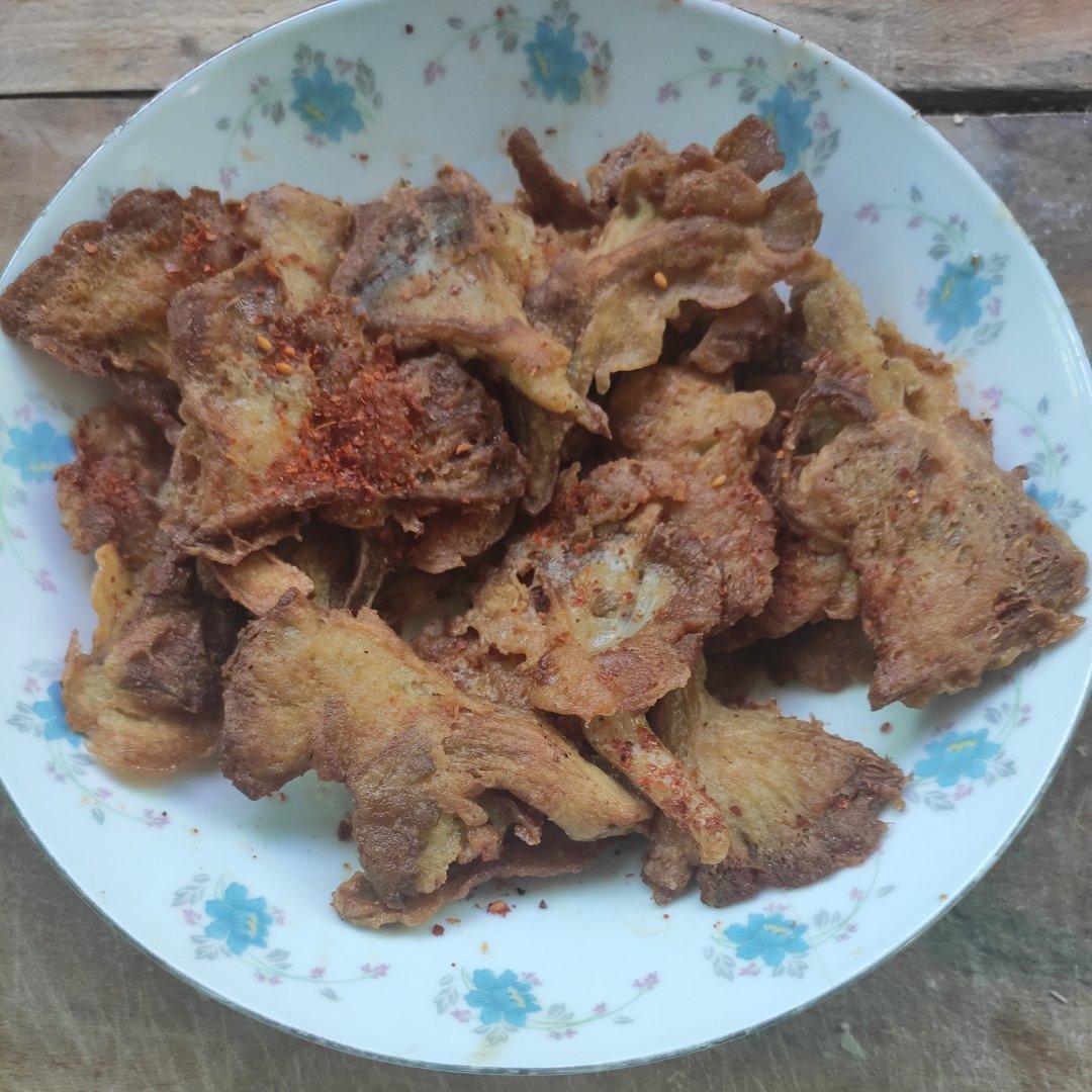 不用炸的椒盐蘑菇，外焦里嫩比肉香