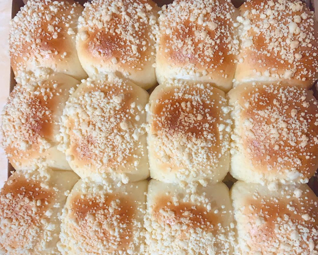 酥粒肉松小餐包