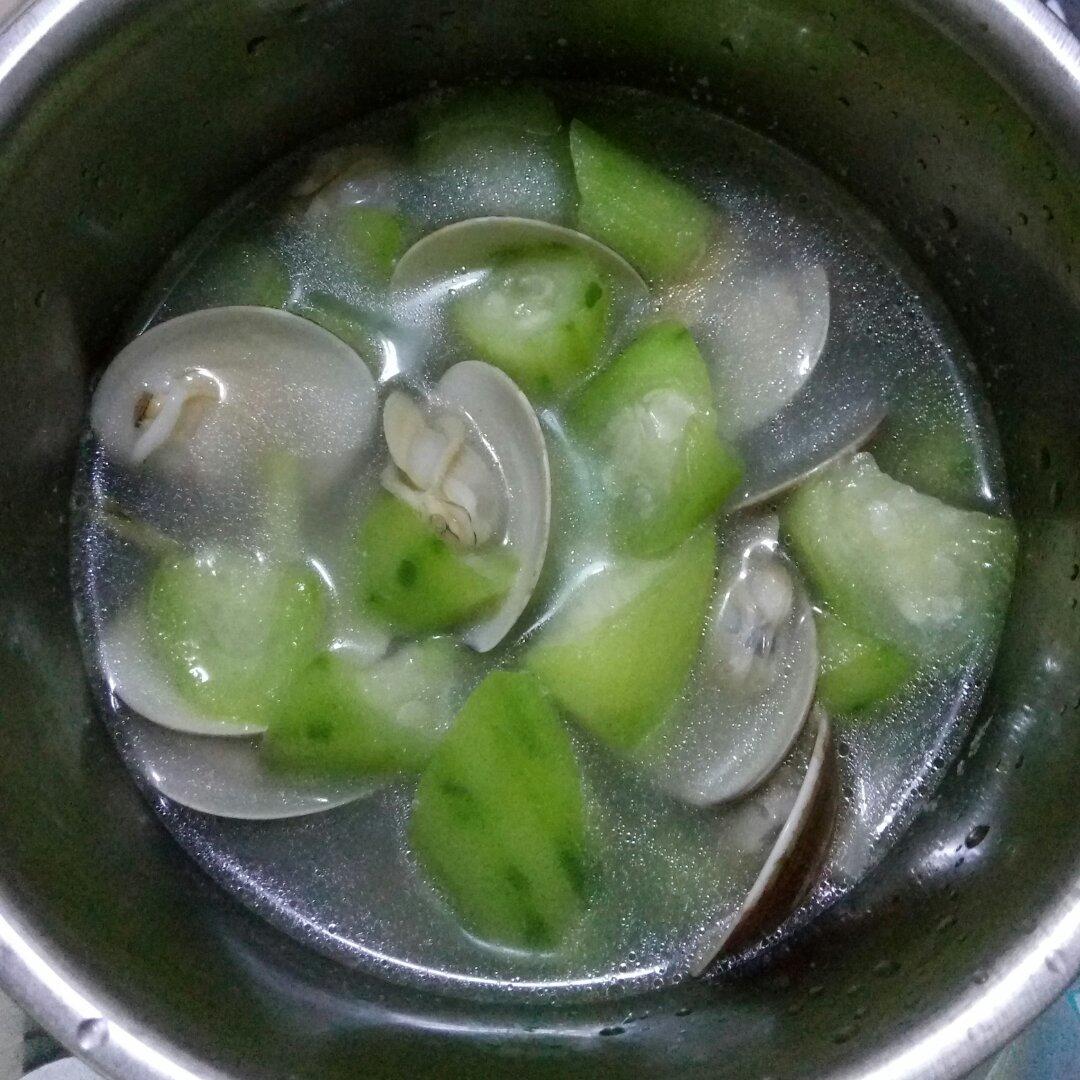 丝瓜花蛤汤