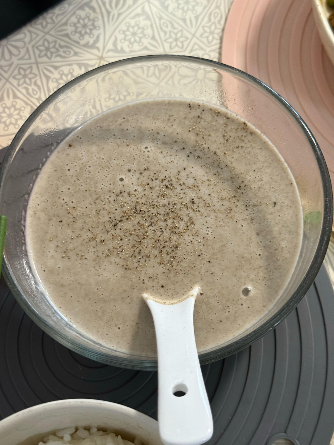 奶油蘑菇浓汤（小朋友超爱）