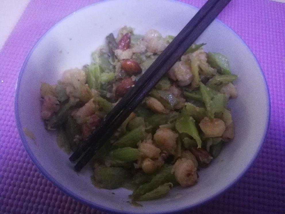 西芹腰果虾仁