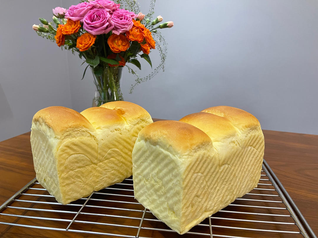 奶香纯粹的重料淡奶油吐司