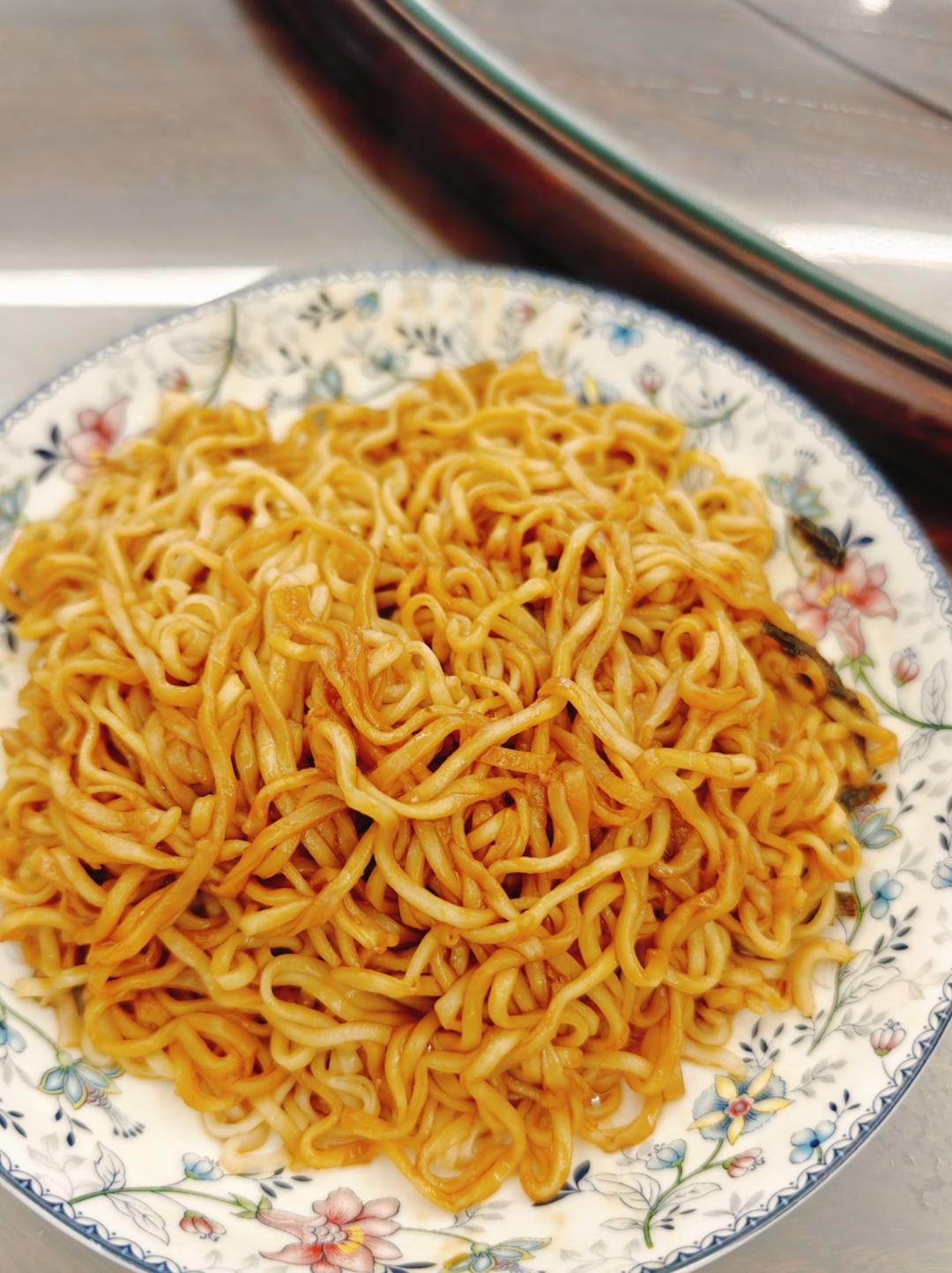 葱油花生酱拌面