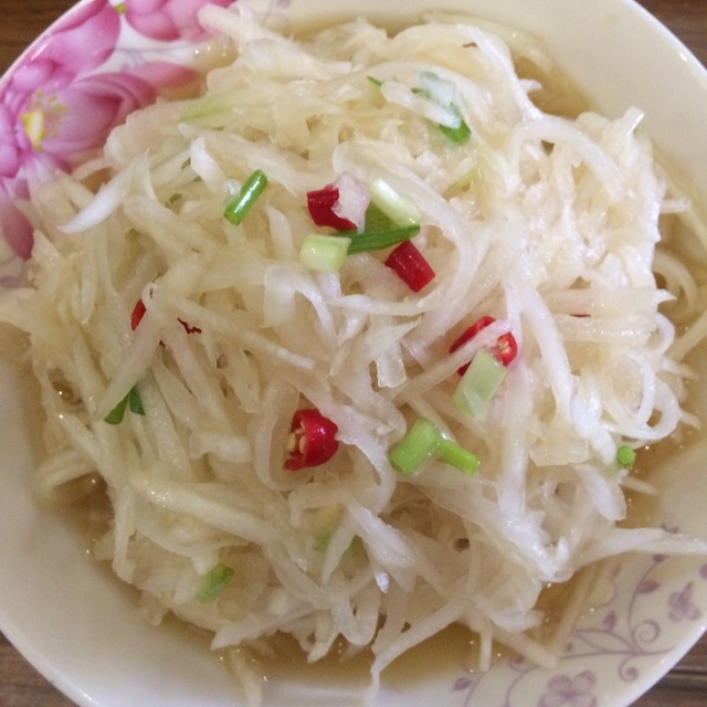 暖暖0321做的凉拌白萝卜丝