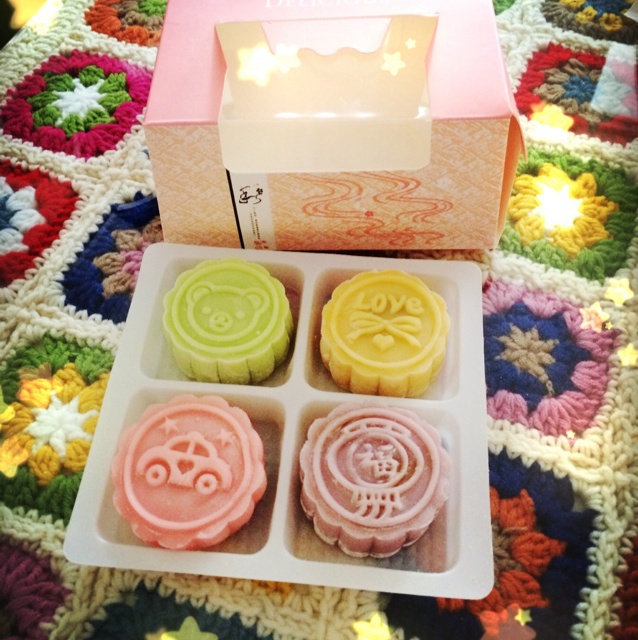 彩色冰皮月饼