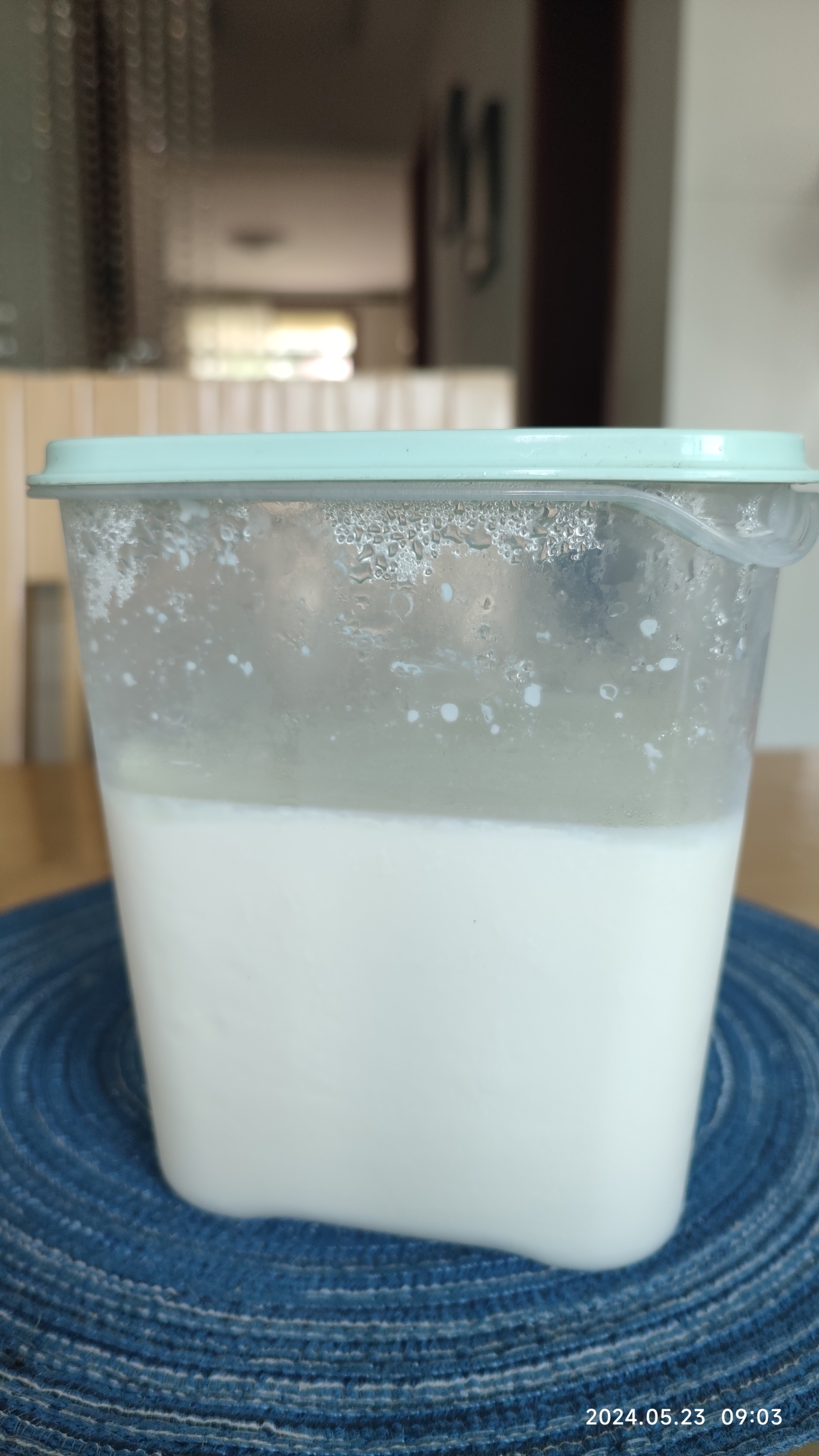 用奶粉，不用酸奶机也能做出好喝的酸奶