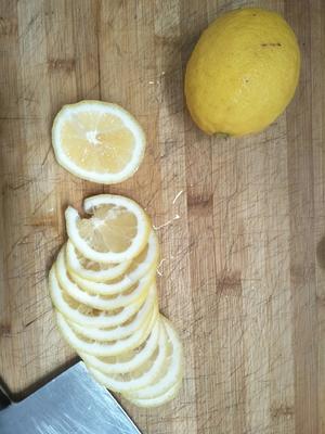 糖渍柠檬的做法 步骤3