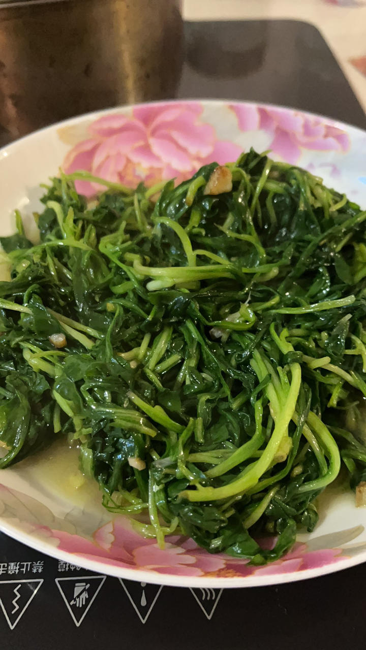 厨房新手入门级：清炒马兰头（超级快手菜）