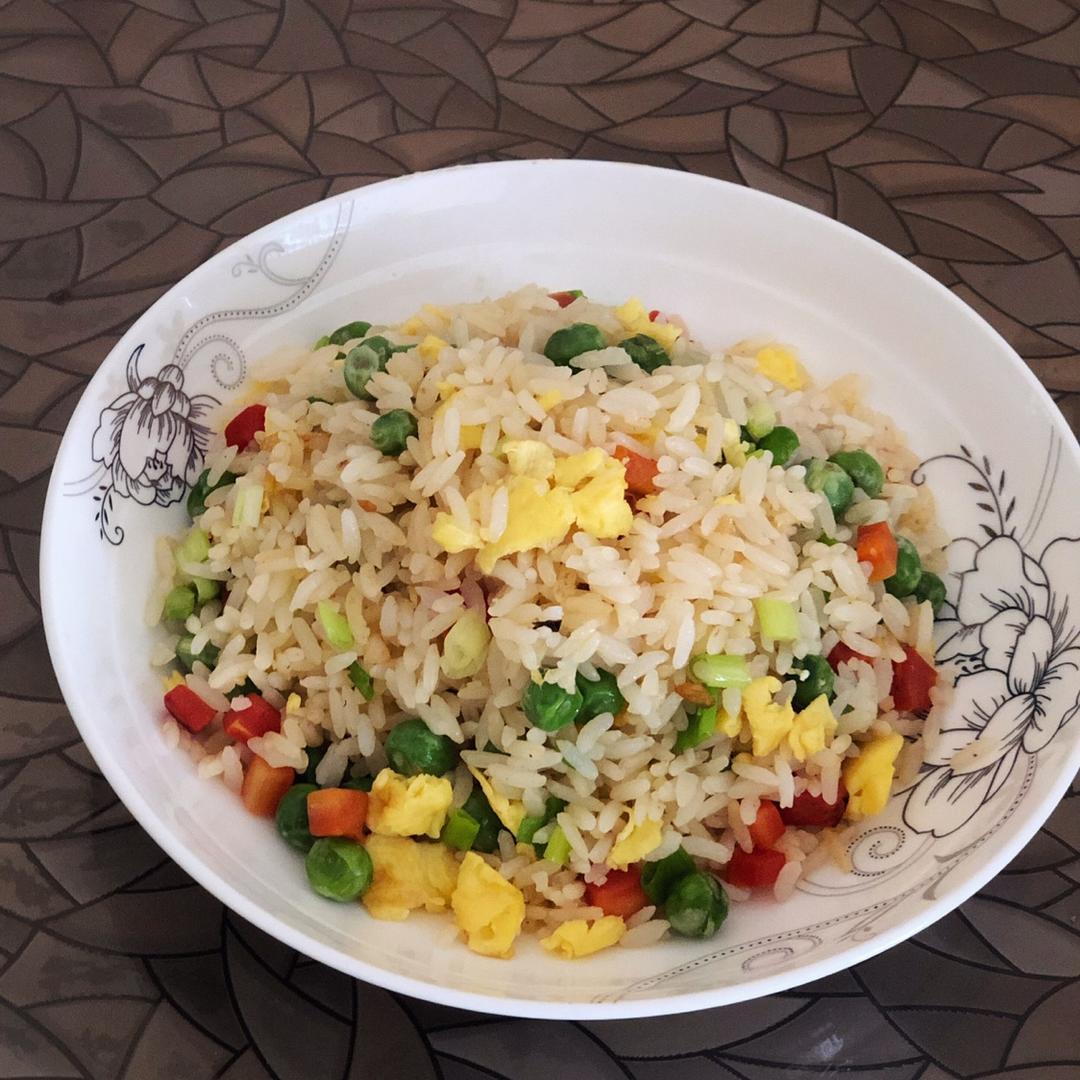 论剩饭打扫的可能性研究—鲜掉眉毛的虾油炒饭