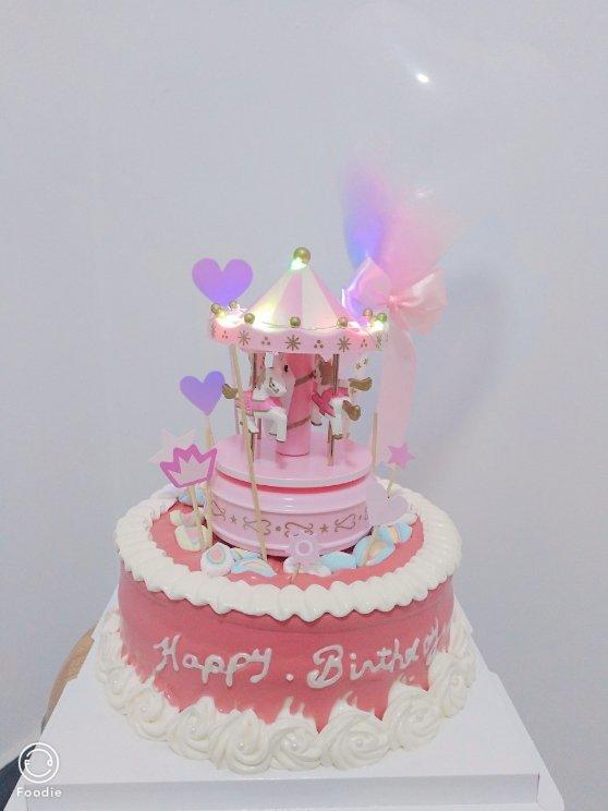旋转木马生日蛋糕