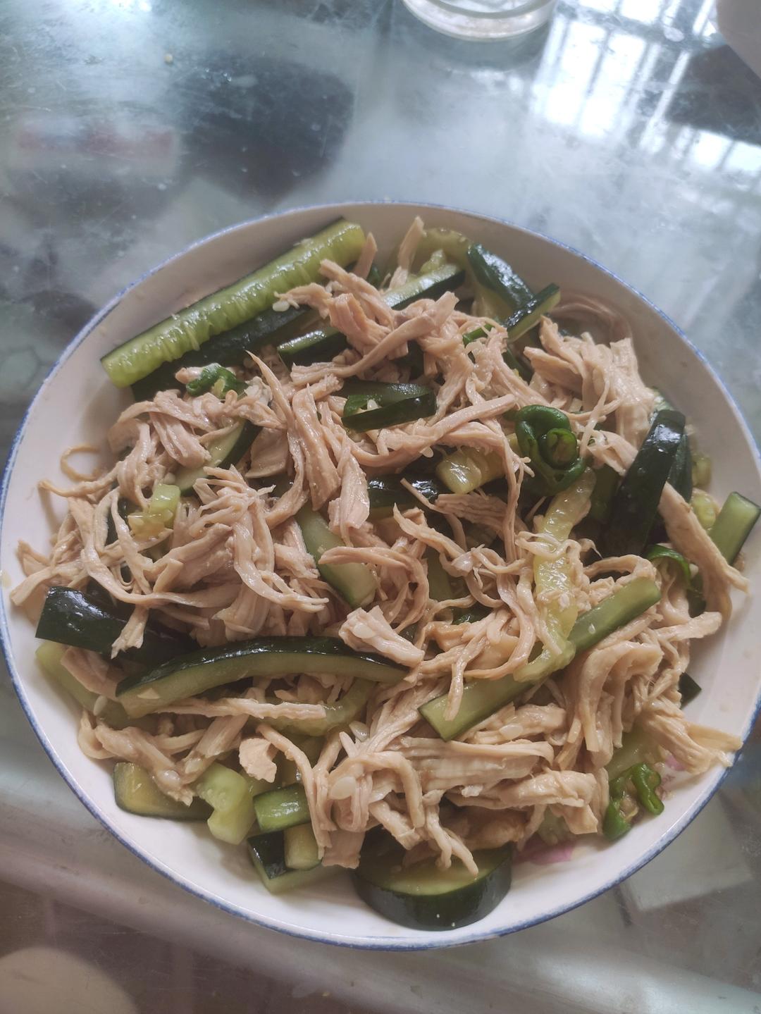 夏季清爽开胃🥒十分钟搞定🐤低脂凉拌鸡胸肉