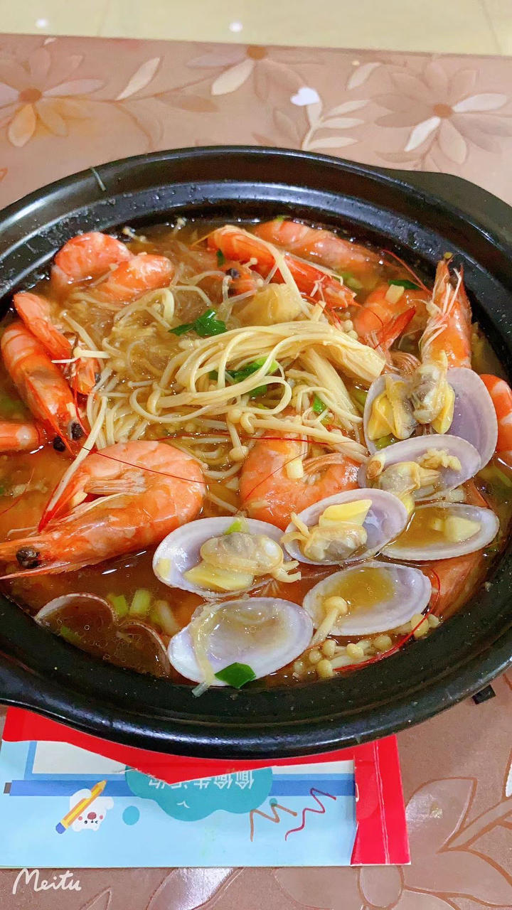 鲜虾花甲粉丝煲