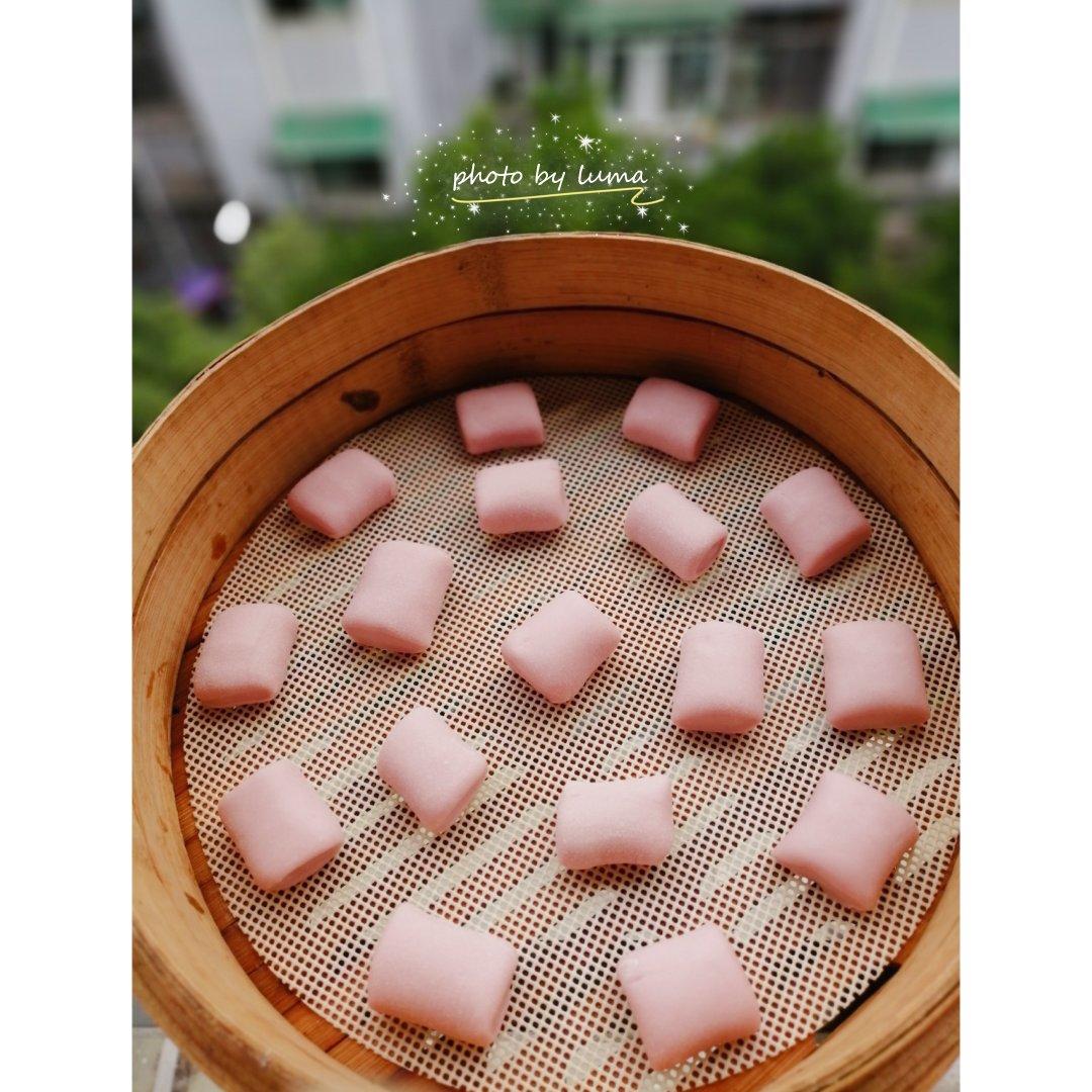 五彩奶香豆沙小馒头