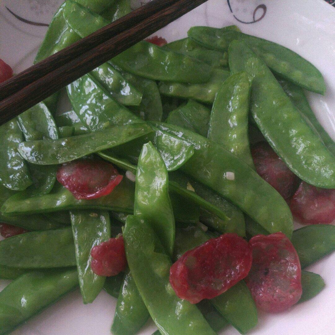 腊肠炒荷兰豆