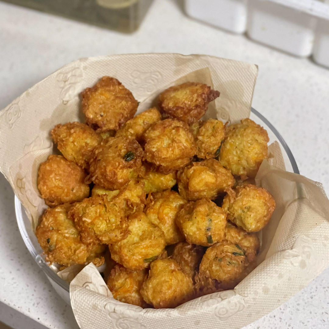 香酥软口的小吃摊版香炸萝卜丸子