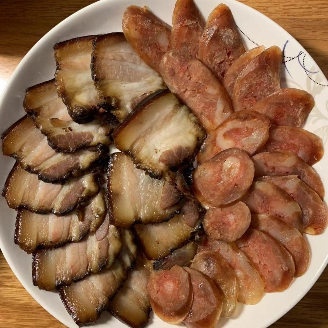 腊肉香肠合蒸