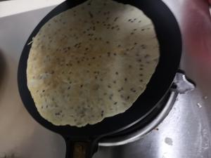 黑芝麻蛋卷-植物油版（更脆）的做法 步骤5