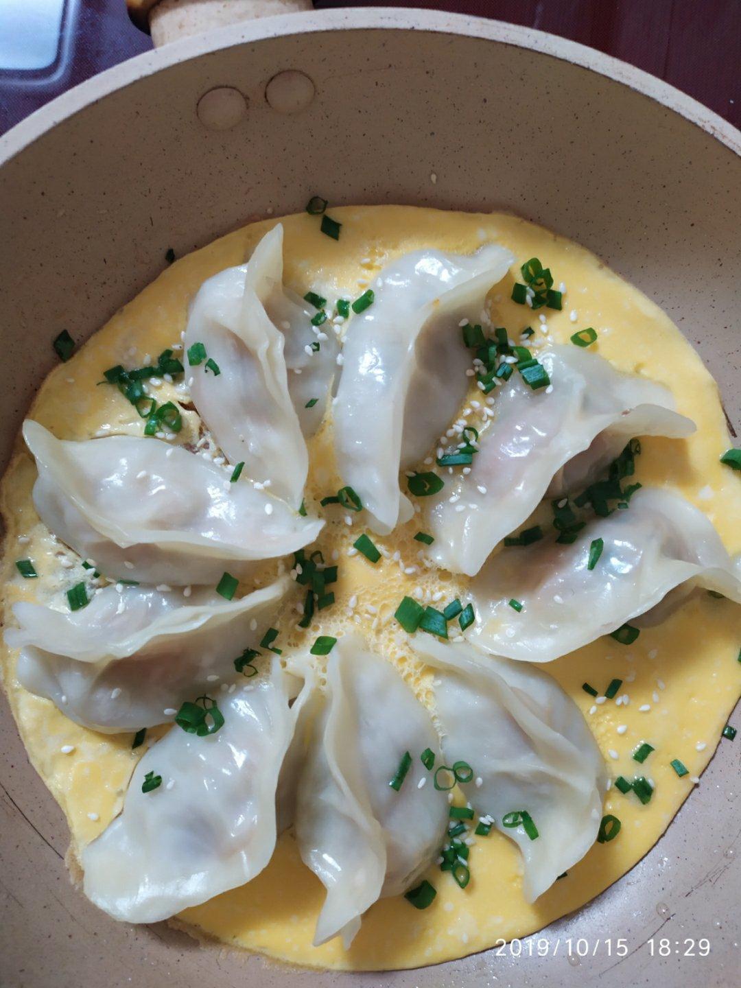 鸡蛋抱煎饺