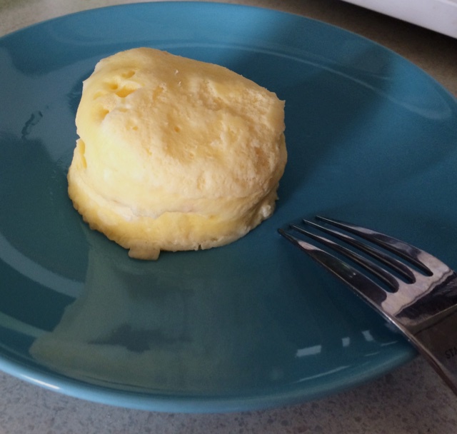 懒人食|1分钟微波炉柠檬酸奶小蛋糕（无油低脂版）