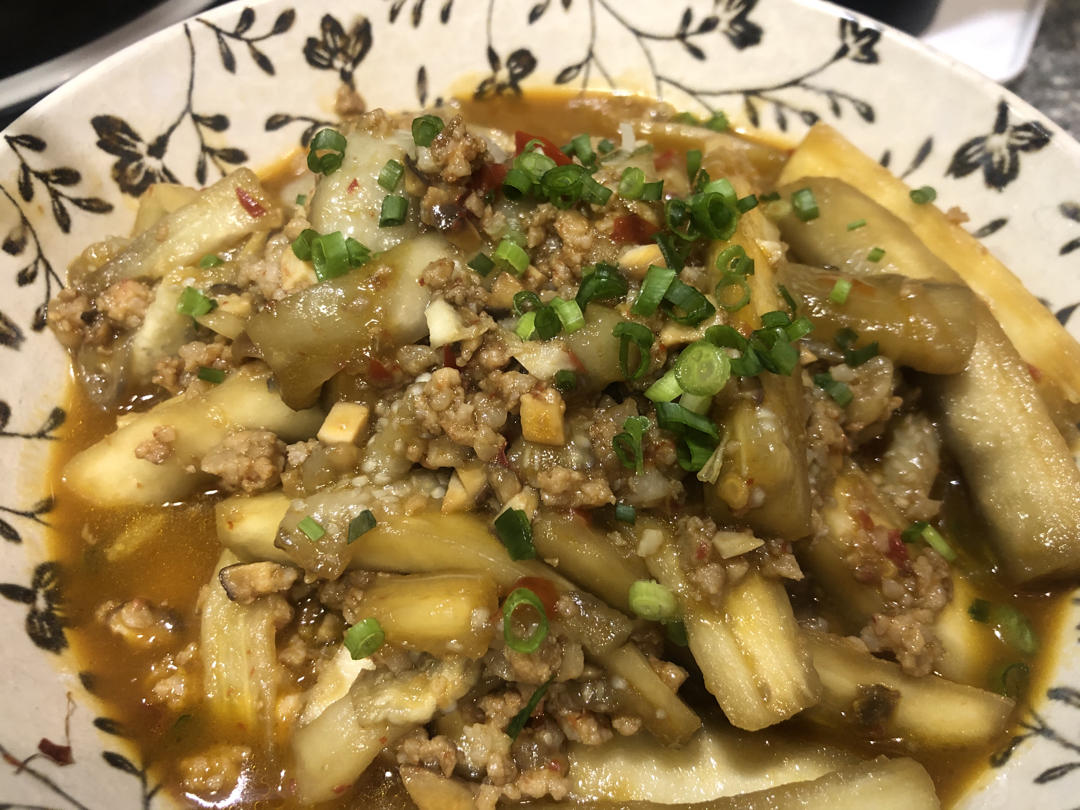 厨师长教你：“肉末烧茄子”的家常做法，口感软糯适合下饭，收藏