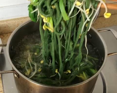 陕西油泼菠菜面