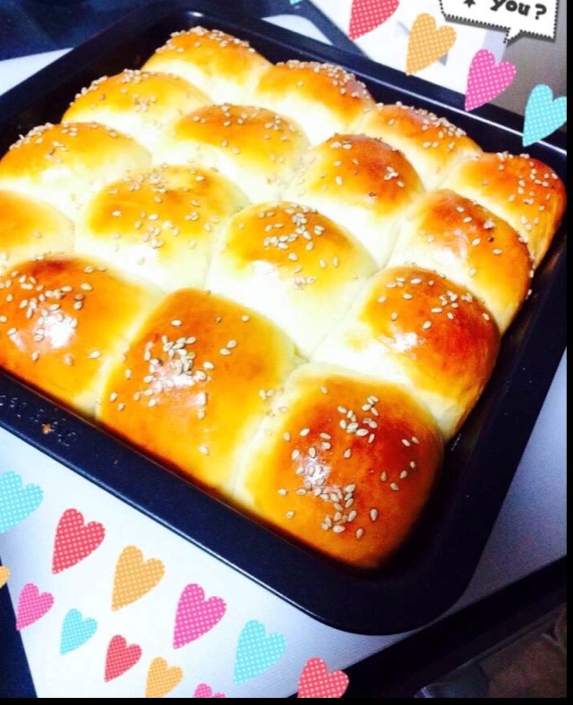 大人小孩都爱不释口的【蜂蜜牛奶小餐包】