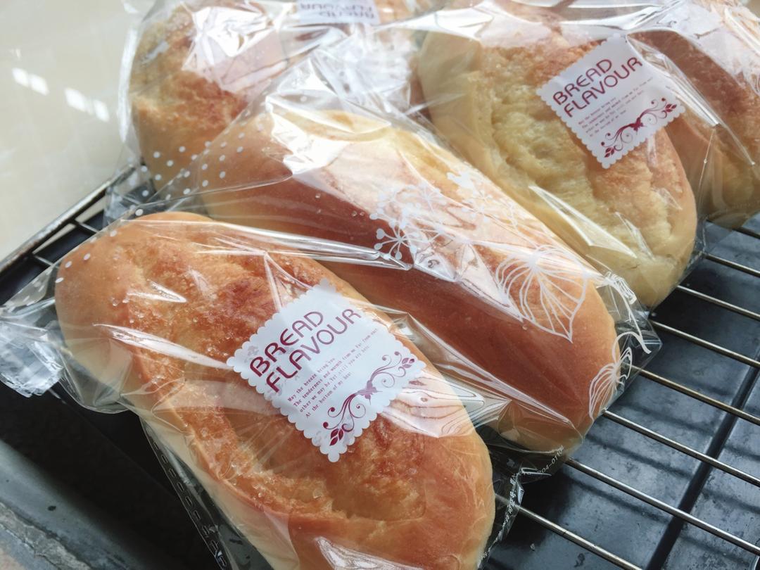 葡萄软欧（仿原麦山丘）Milk flavored bread filled with raisins and butter