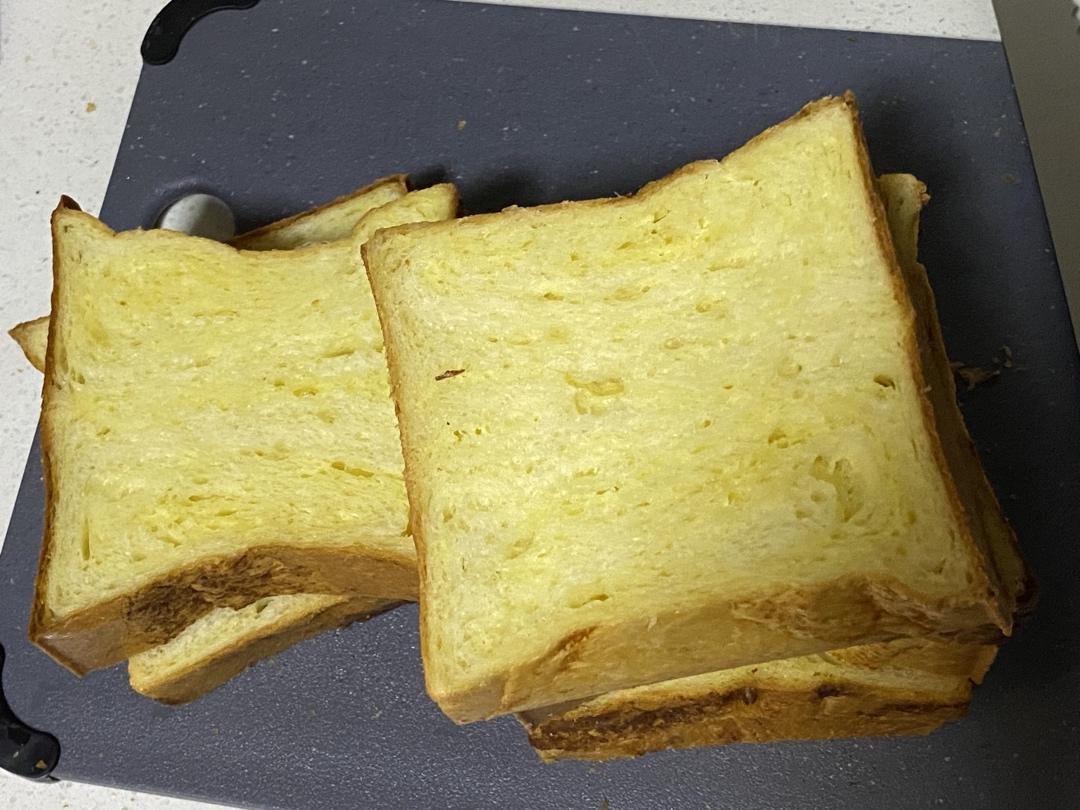 爸爸糖的奶酥吐司