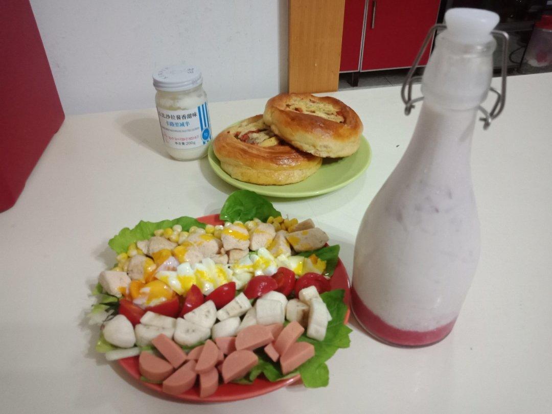 2017春日网红草莓牛奶
