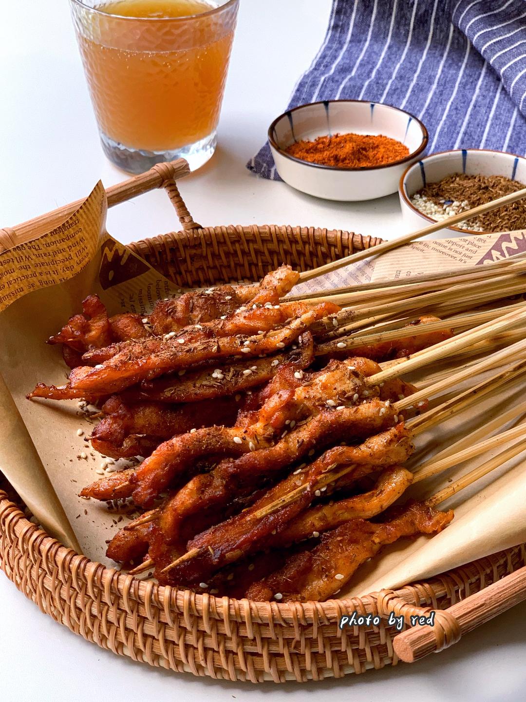 街头小吃～孜然鸡肉串的做法