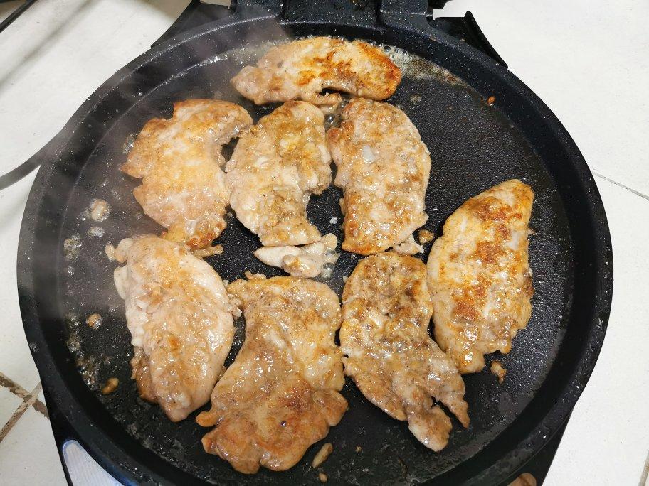 【嫩煎鸡胸肉】