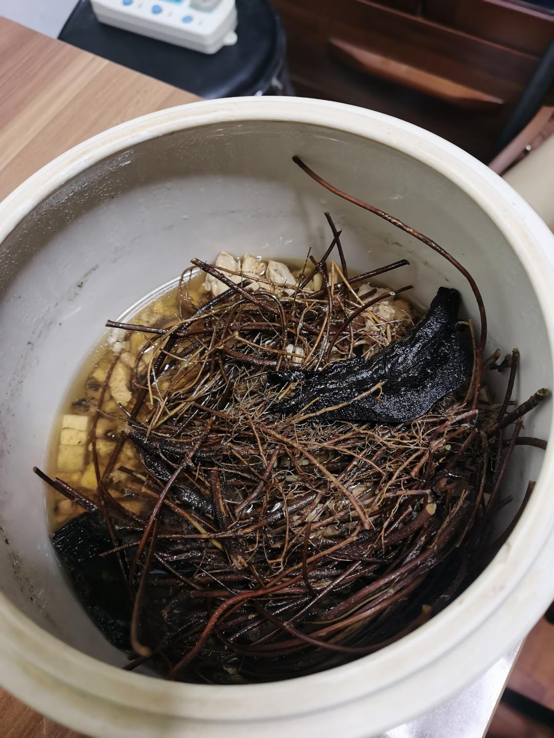 护肝养肝：鸡骨草灵芝土茯苓瘦肉汤