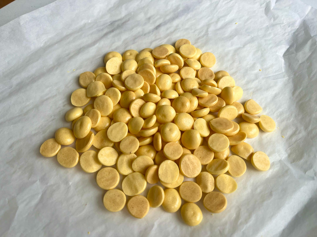 入口即化的无添加蛋黄溶豆