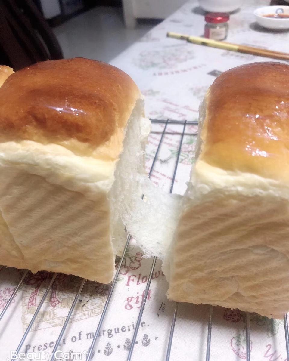 奶油吐司，鲜奶奶油嫩白吐司