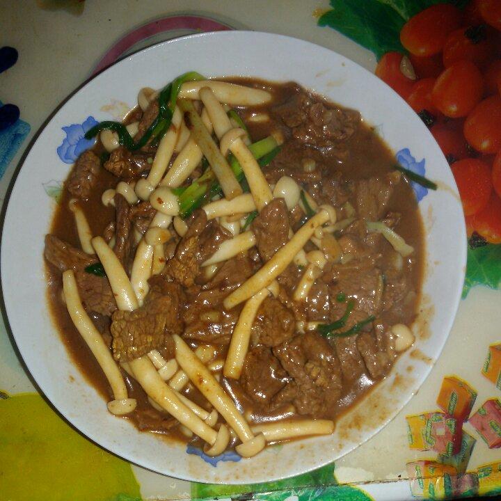 蚝汁海鲜菇炒牛柳