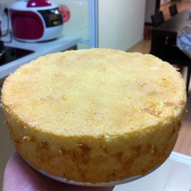 超简单完美戚风蛋糕（6寸2蛋）附打发、翻拌、脱模视频