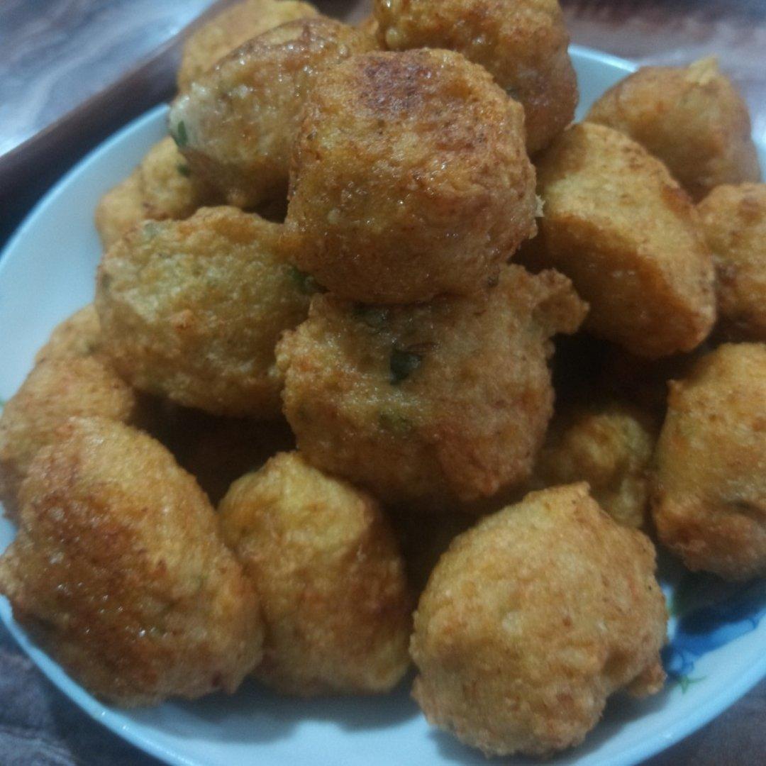 炸萝卜酥肉丸子